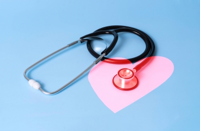 Stetoskop auf Herzbild