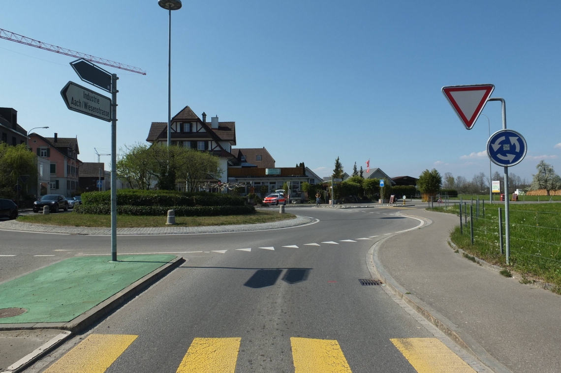 T&uuml;bach