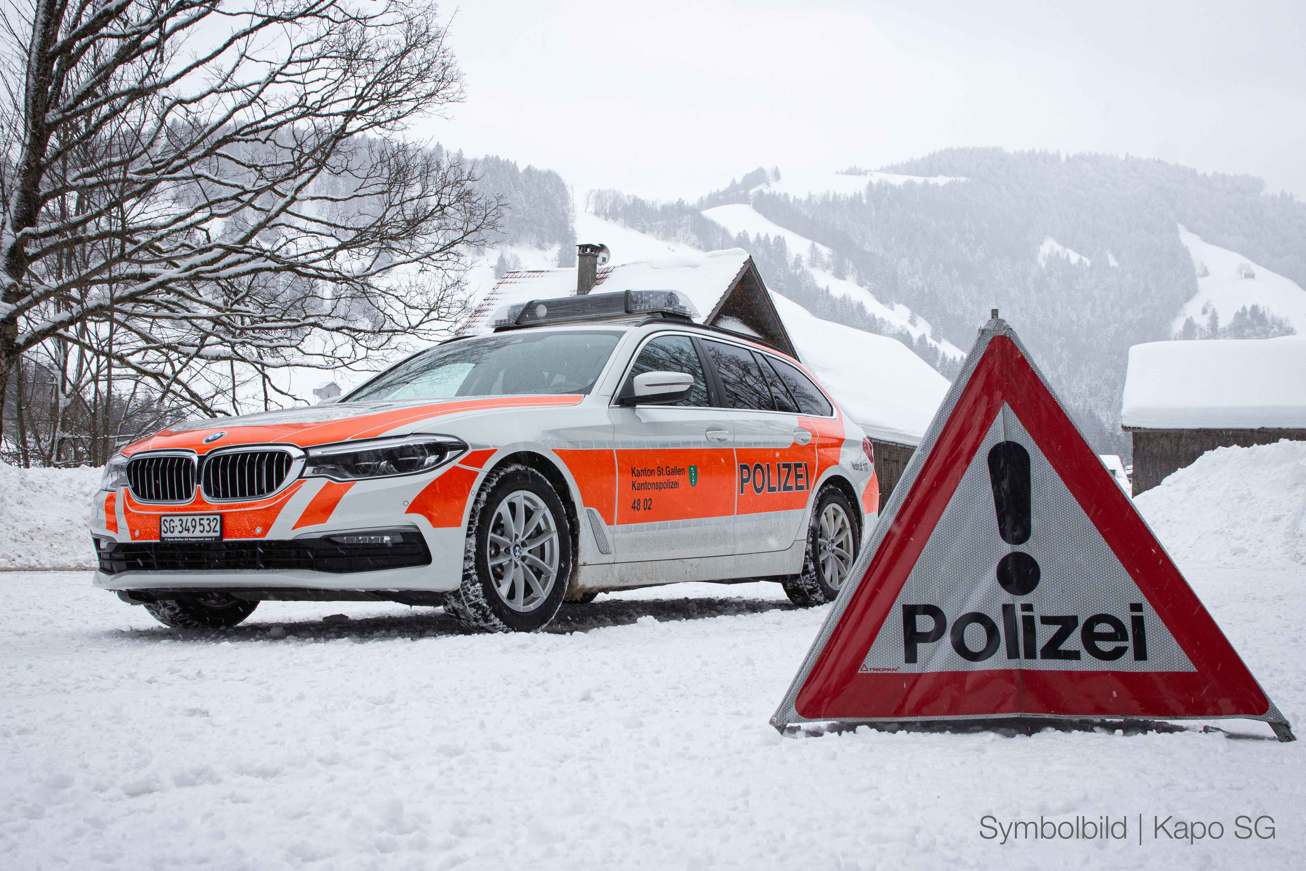 Schänis Forstunfall von Ast am Kopf getroffen sg.ch