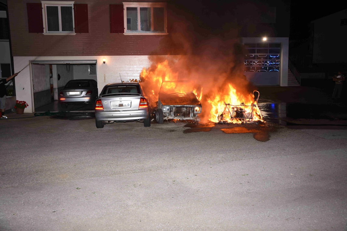 Thal brennende Autos