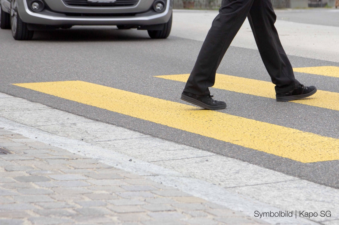 Symbolbild Fussg&auml;nger