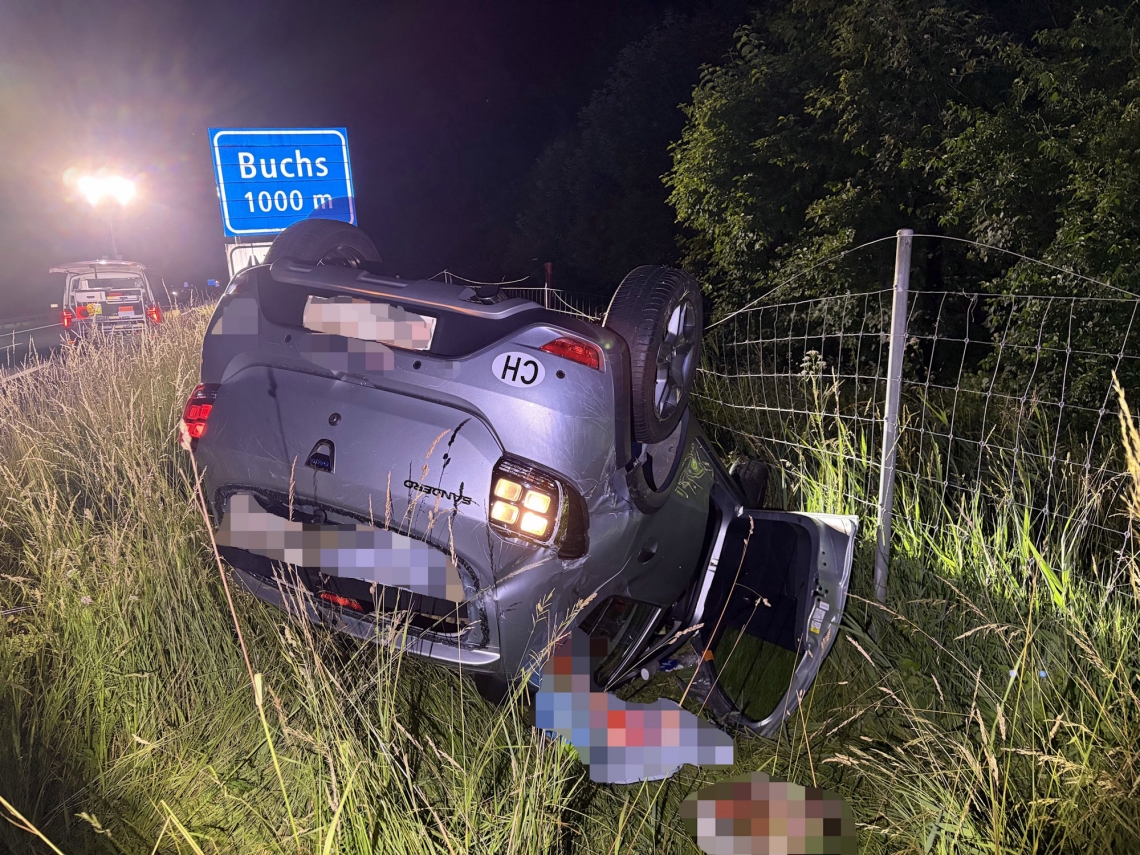 Buchs: Auto überschlagen