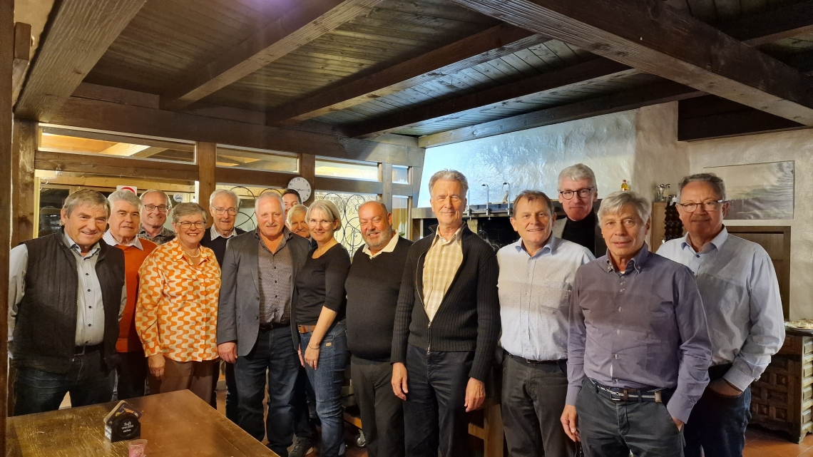 ehemalige Kantonsratspräsidentinnen und -präsidenten auf dem Heiterhof in Eichberg
